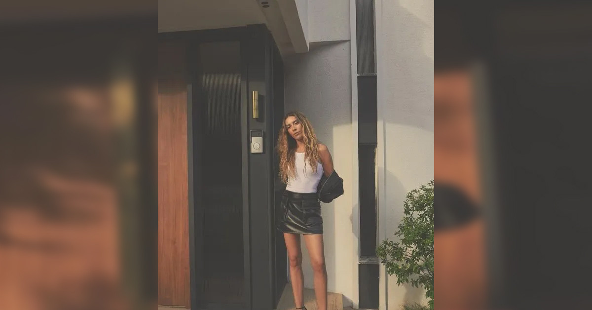 İşte güzel oyuncunun çok konuşulan süper minili pozları ...