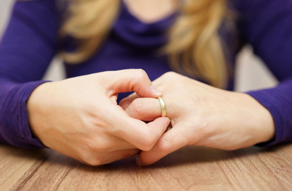 OTEL VE TELEFON KAYITLARI İLİŞKİYİ ORTAYA ÇIKARDIv