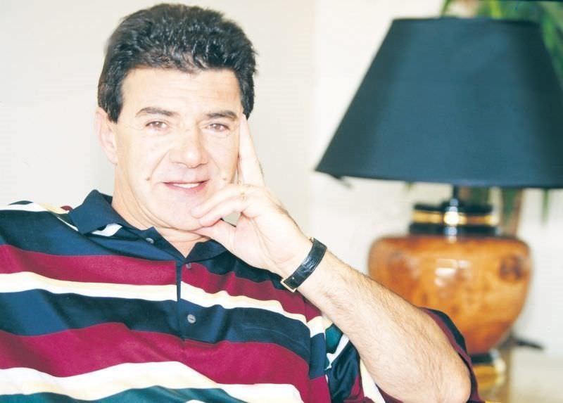 GÜNER ÜMİT KİMDİR?