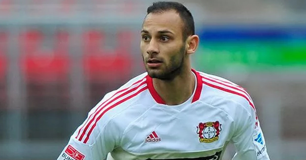 HANGİ MEVKİDE OYNUYOR?