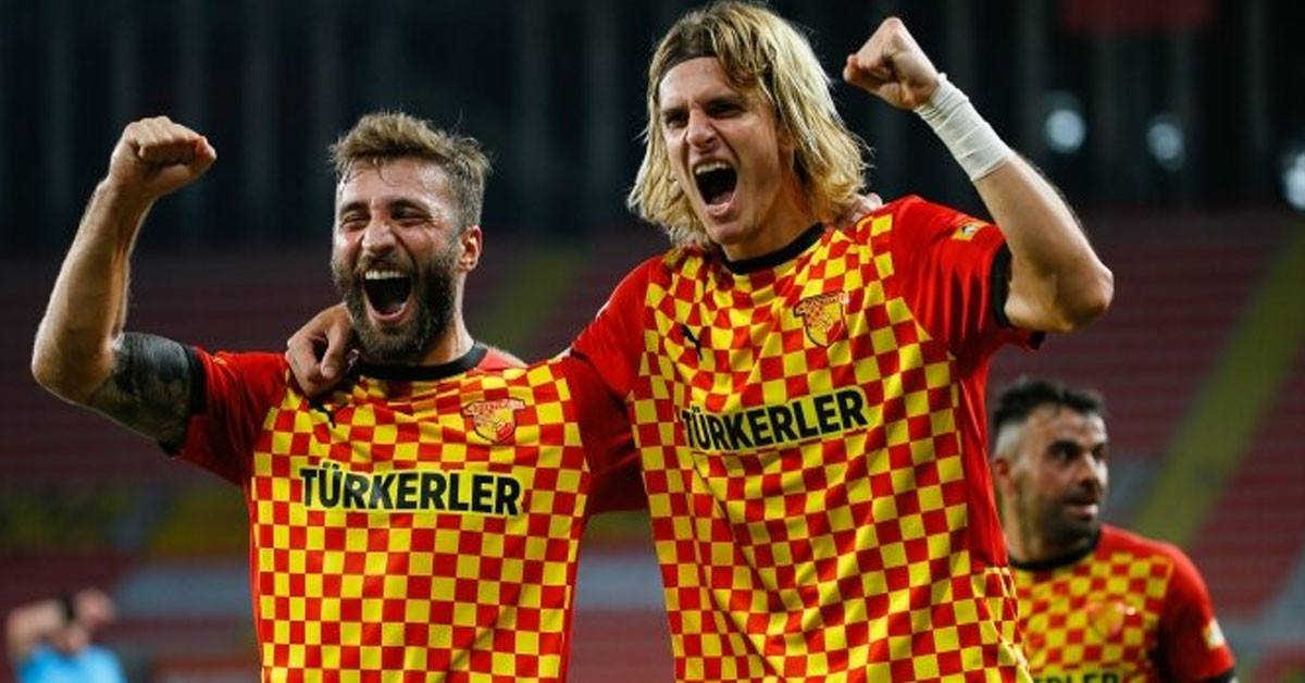 Performansı ilgi çekti