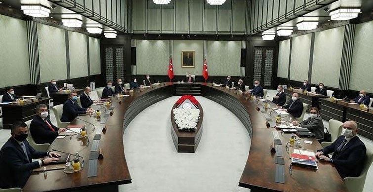 KABİNEDE SİYASET KÖKENLİLER ARTABİLİR