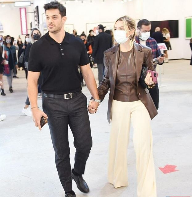 HADİSE MEHMET DİNÇERLER’LE OBJEKTİFLERE POZ VERDİ