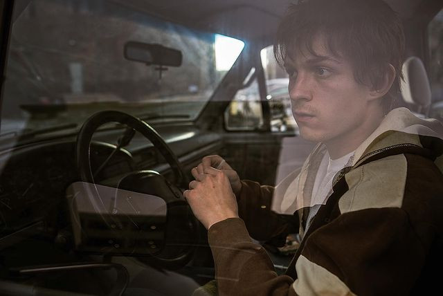 TOM HOLLAND BOYU VE KİLOSU