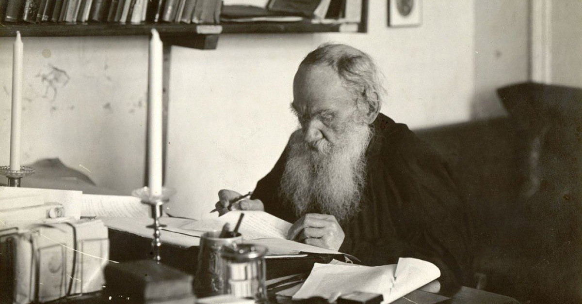 TOLSTOY EDEBİ KİŞİLİĞİ VE KİTAPLARI