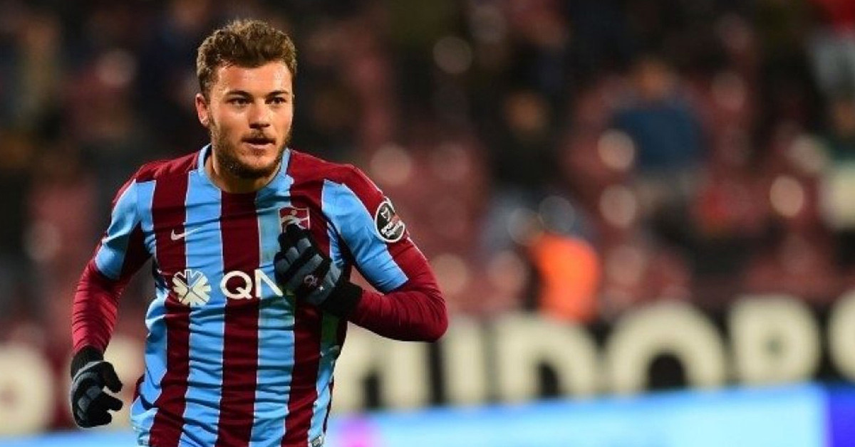 HANGİ MEVKİDE OYNYOR?