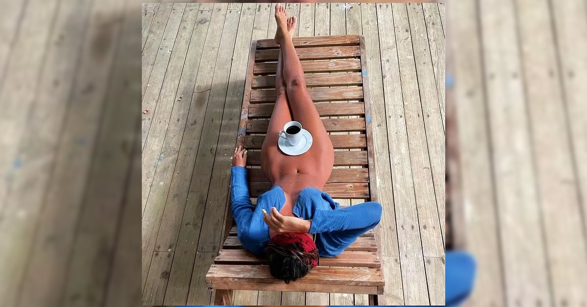 Daha Önce çırılçıplak poz verdi