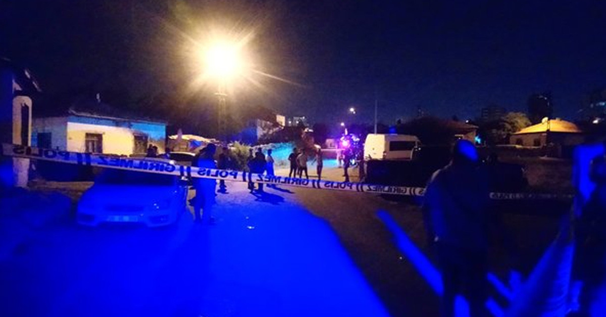 Kurşunlar havada uçuştu