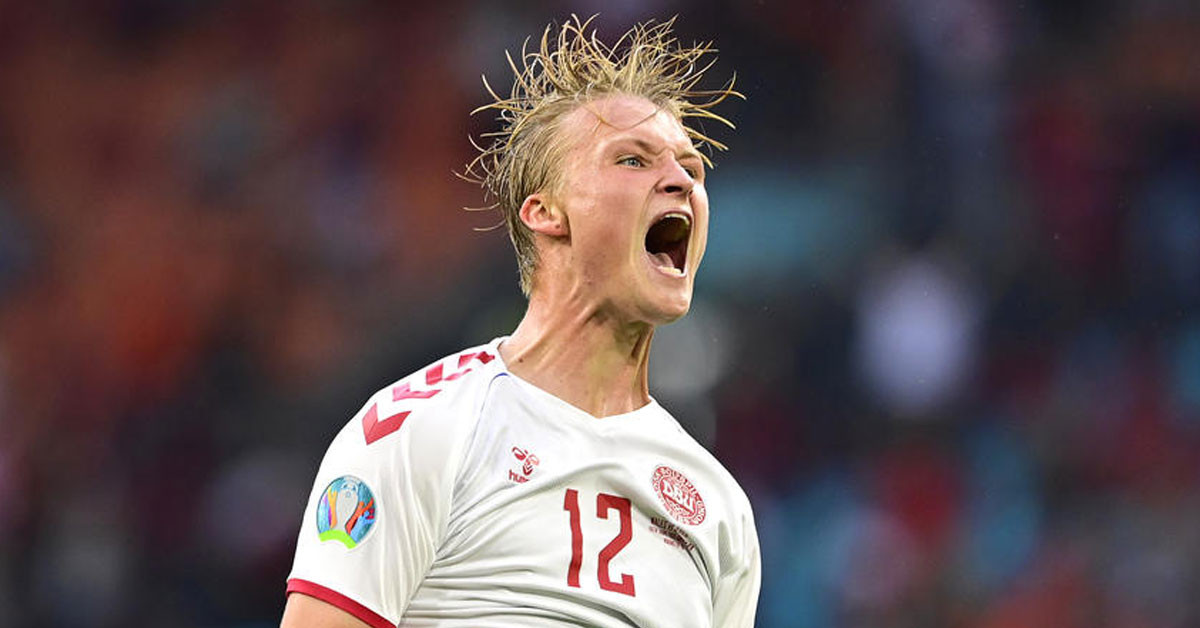 Fransa'da Nice formasını giyiyor