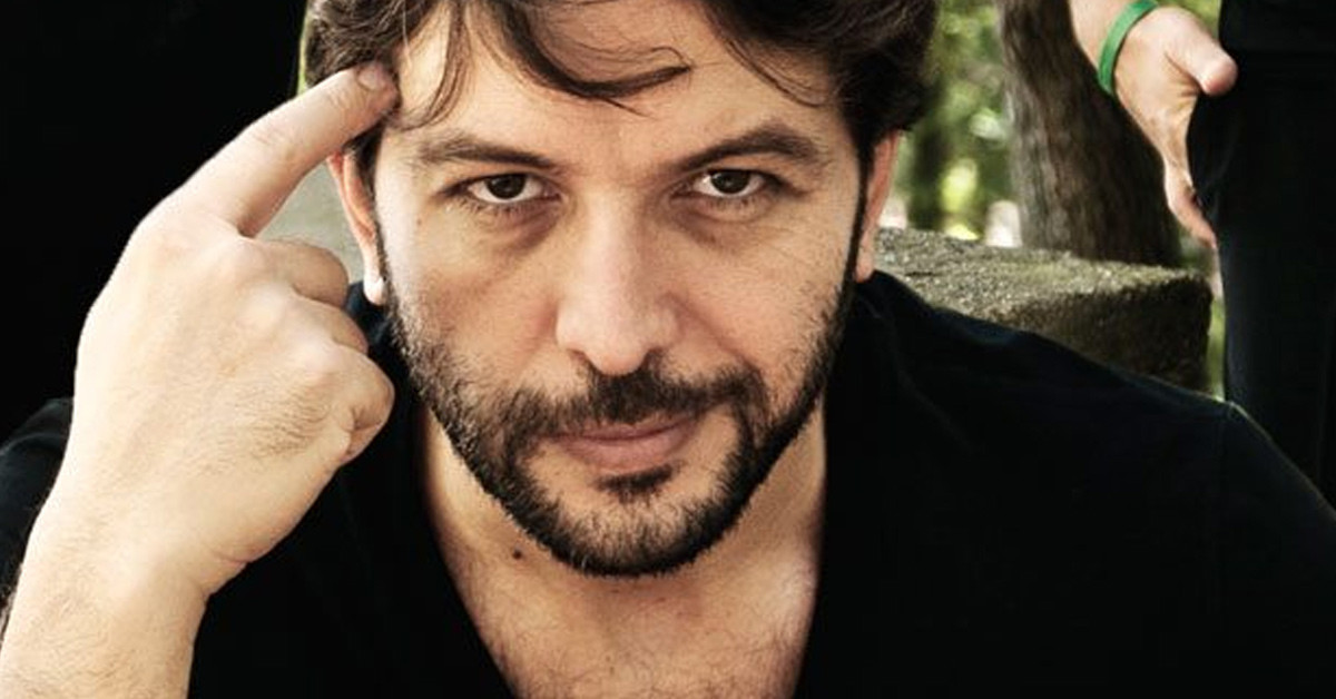 Babasından söz etti