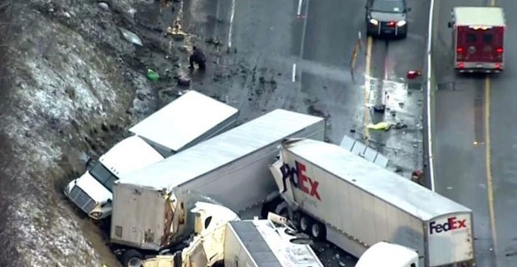 BUZLU YOL ÇALIŞMALARA ENGEL OLUYOR