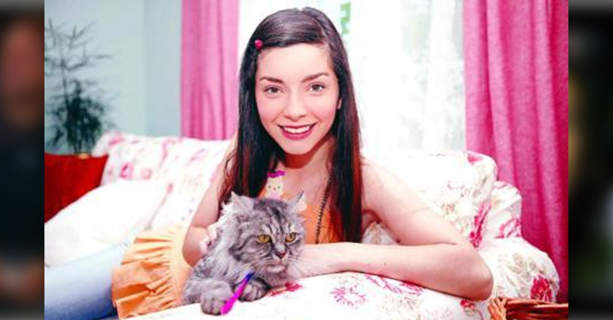 Merve Boluğur Acemi Cadı