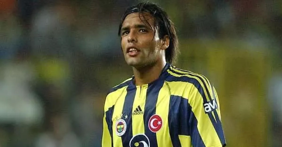 PİERRE VAN HOOİJDONK