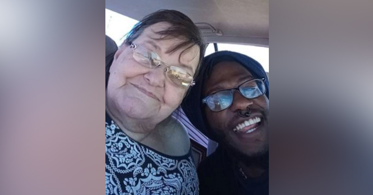 İnternetten tanıştılar