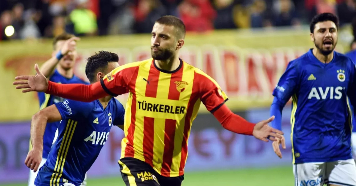 KARİYERİNDE KAÇ GOLÜ VAR?