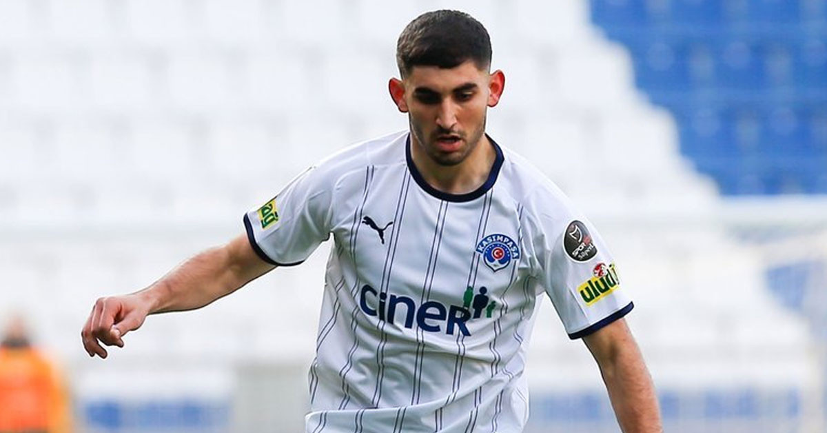 Hangi mevkide oynuyor?