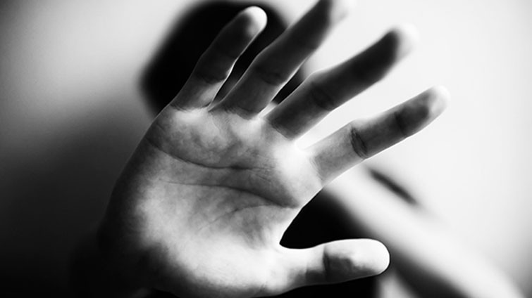 Önce Tehdit Etti Sonra Tecavüz