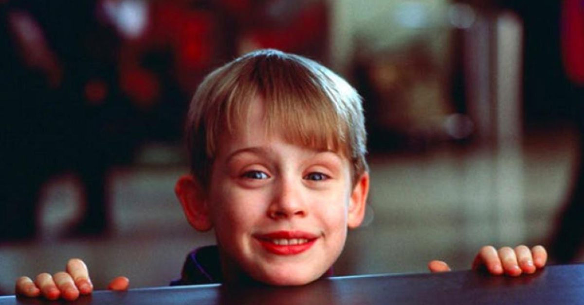 EVDE TEK BAŞINA (1990)