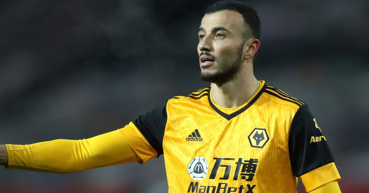 Hangi mevkide oynuyor?