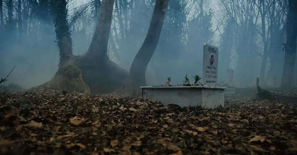 2- Issız Cuma Mezarlığı