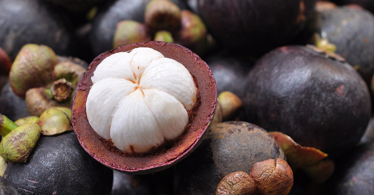 MANGOSTAN MEYVESİ NASIL YENİR?
