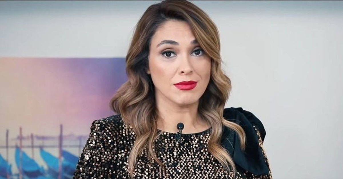 Yarışmacıyı kovdu