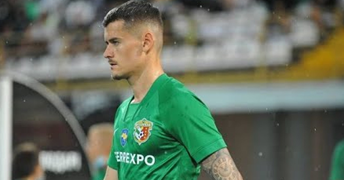 Hangi takımda oynuyor?