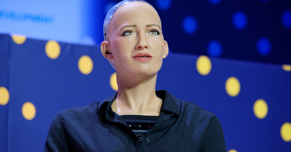 SOPHIA İNSANLIĞI YOK EDECEĞİNİ SÖYLEDİ