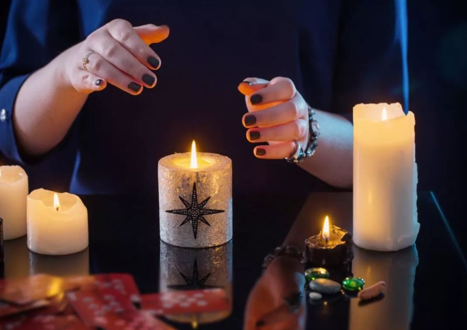  MADDİ, MANEVİ İSTİSMAR EDİYORLAR