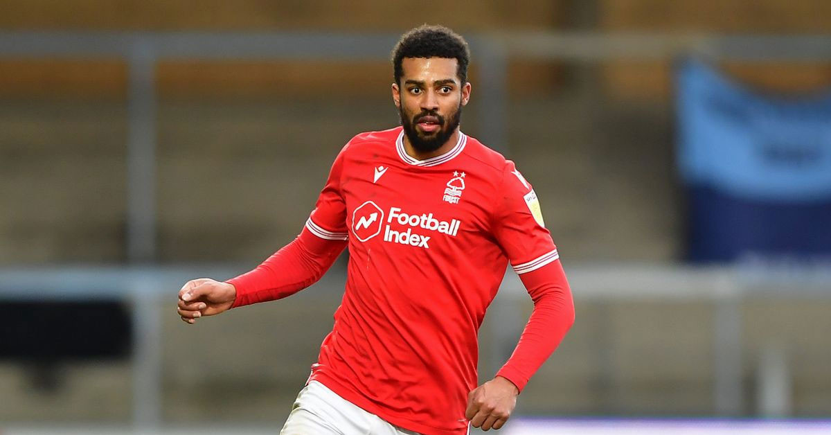 Oyuncu ile yakından ilgileniyorlar