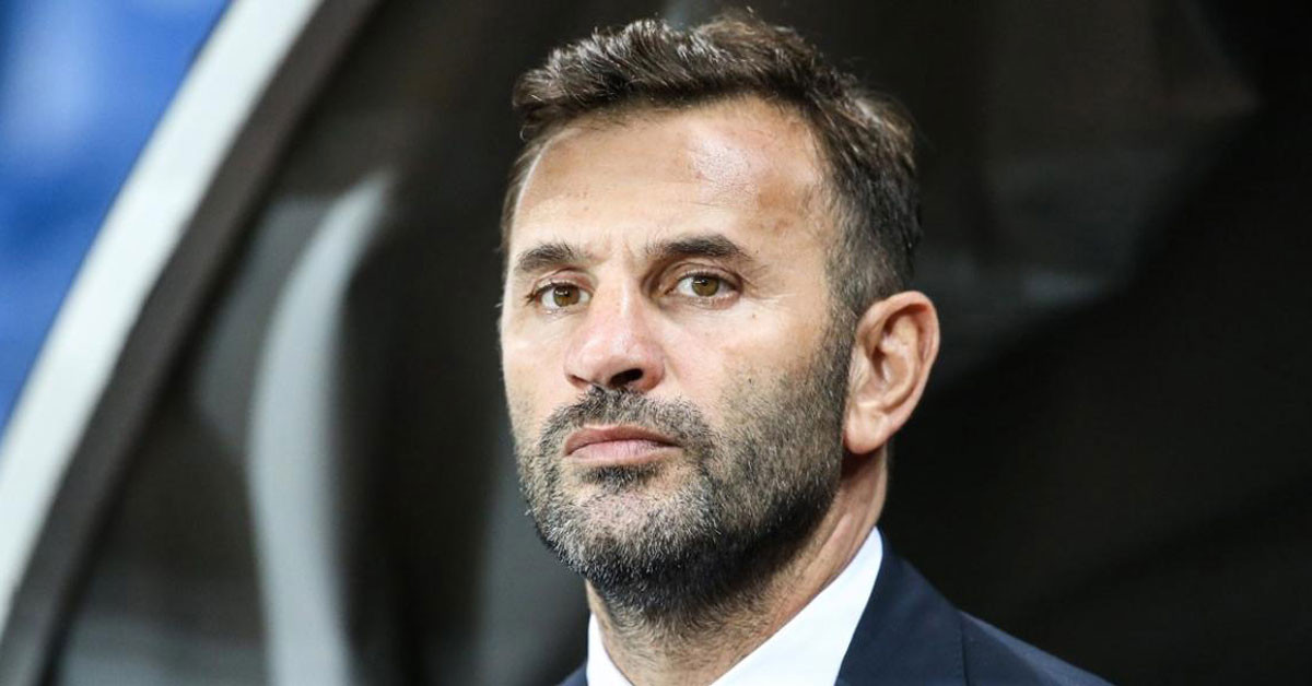 Hoca kolları sıvadı