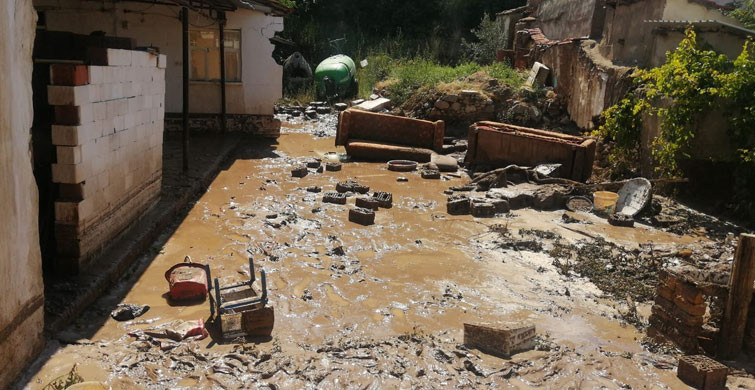 EKREM ORAN: ÇEŞME CEHENNEMİ YAŞADI