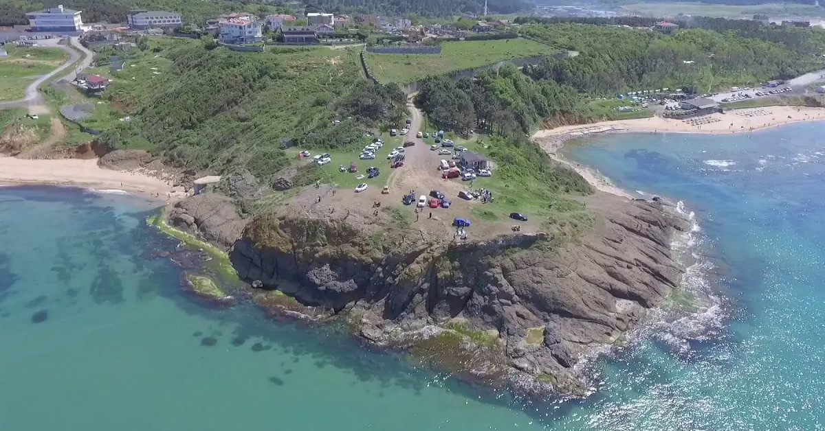 5. ELMAS BURNU PLAJI KAMP ALANI, RİVA