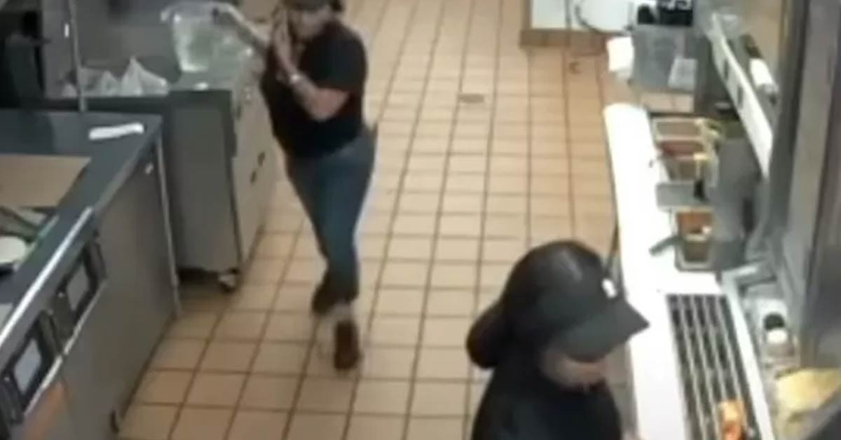 2 mahkumla ilişkiye girdi