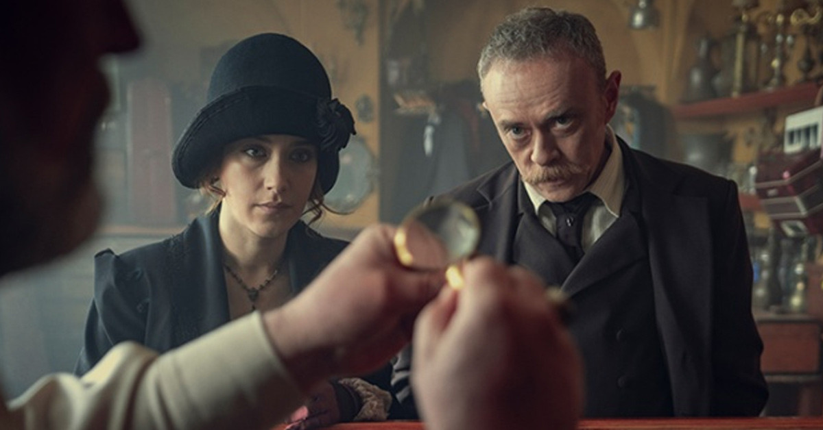 Pera Palas'ya Gece Yarısı hangi kitaptan uyarlandı?