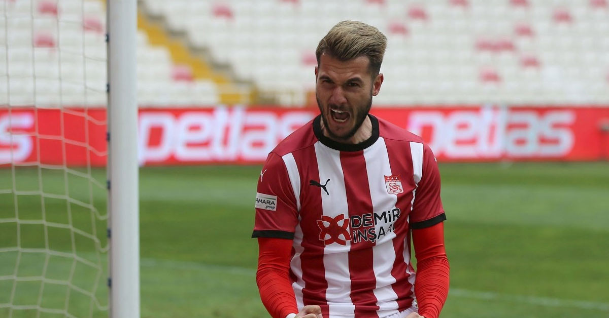 Eski oyuncularını gözlerine kestirdiler