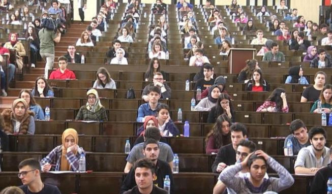 "HER ÜNİVERSİTENİN KENDİSİ KARAR VERMELİ"