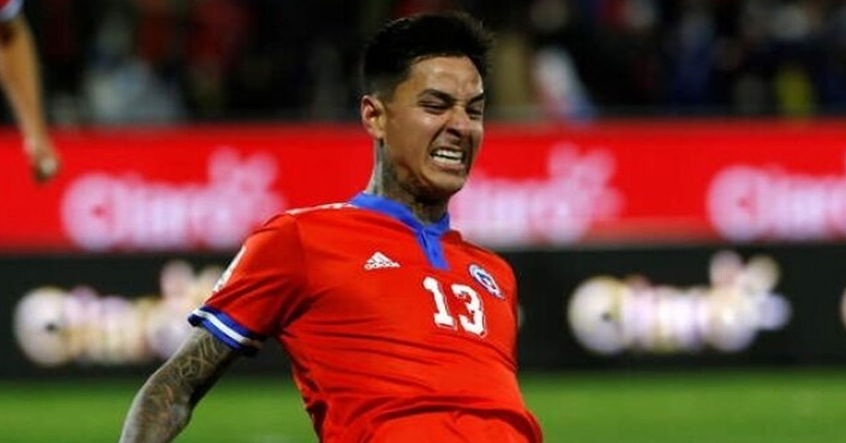 HANGİ MEVKİDE OYNUYOR?