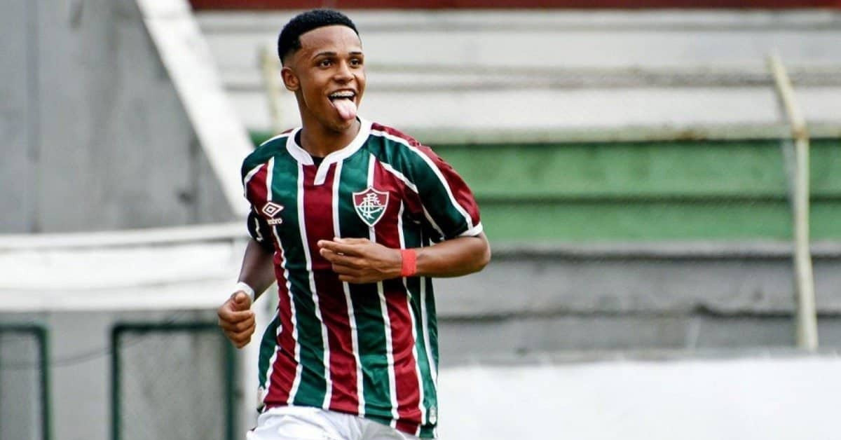 Hangi takımlarda oynadı?