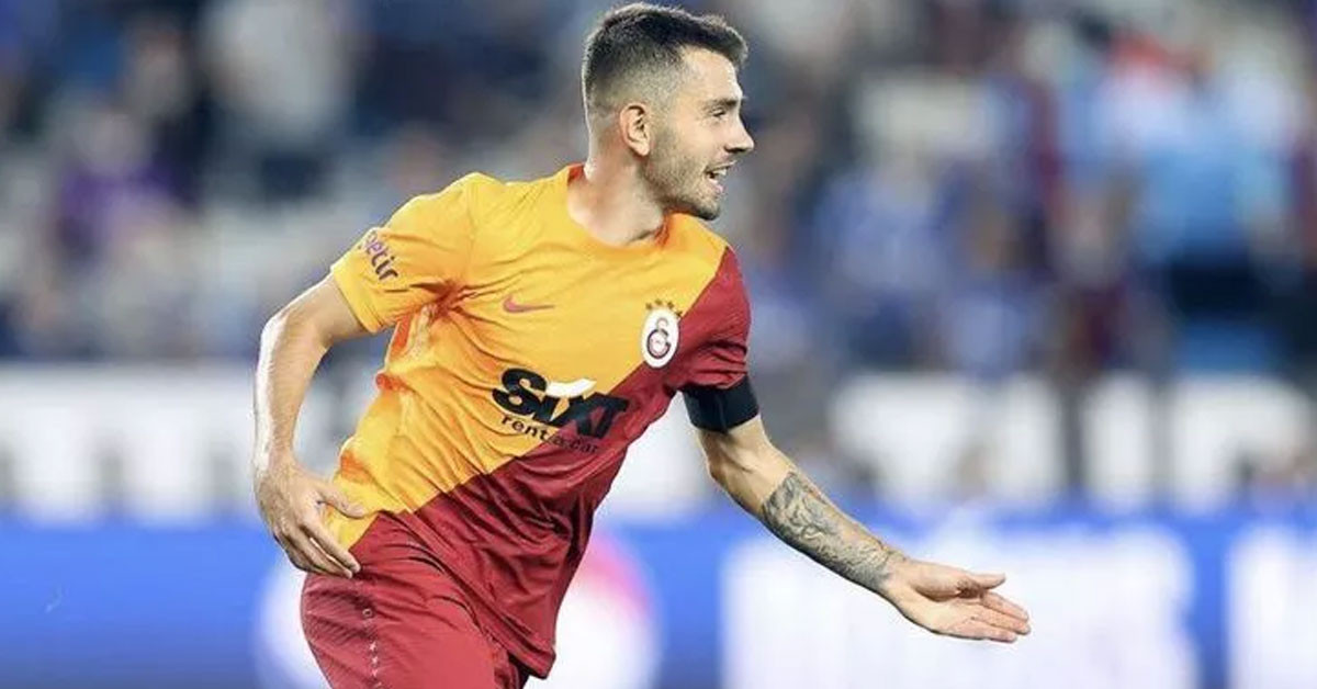 Hangi mevkide oynuyor?