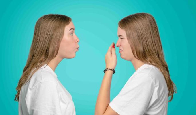 AĞIZ KOKUSUNA NEDEN OLUR