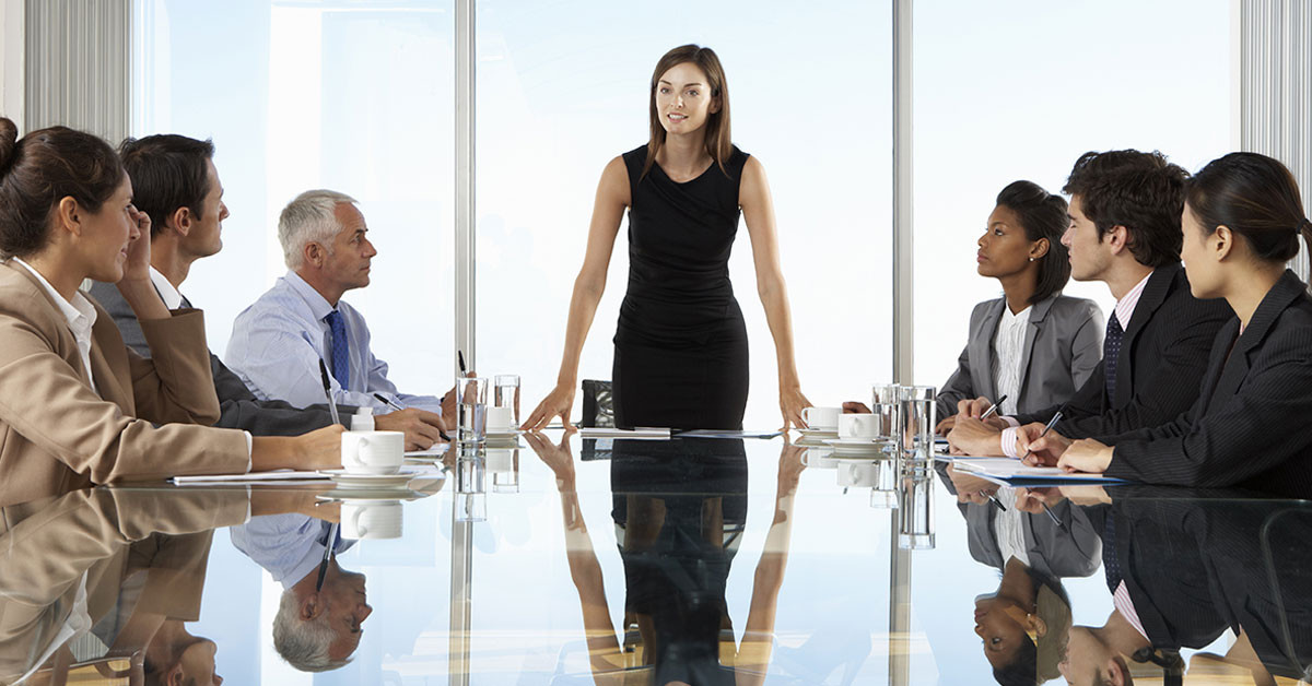 KADINLAR GÜCÜNÜ YİNE BİR KADINDAN ALIYOR!