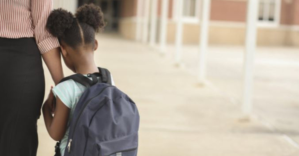 ÇANTASINA KAMERA TAKTI