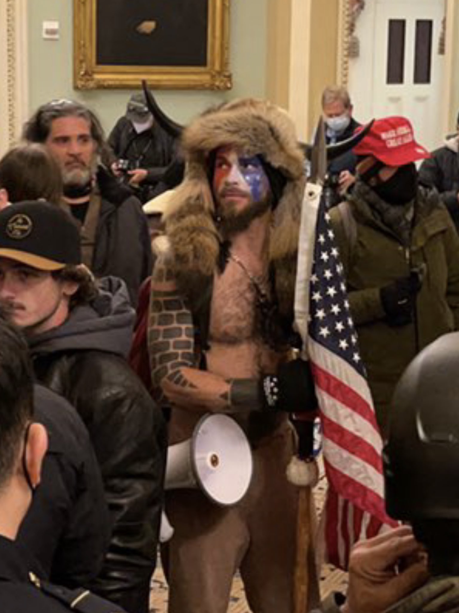 WASHİNGTON'DA SOKAĞA ÇIKMA YASAĞI