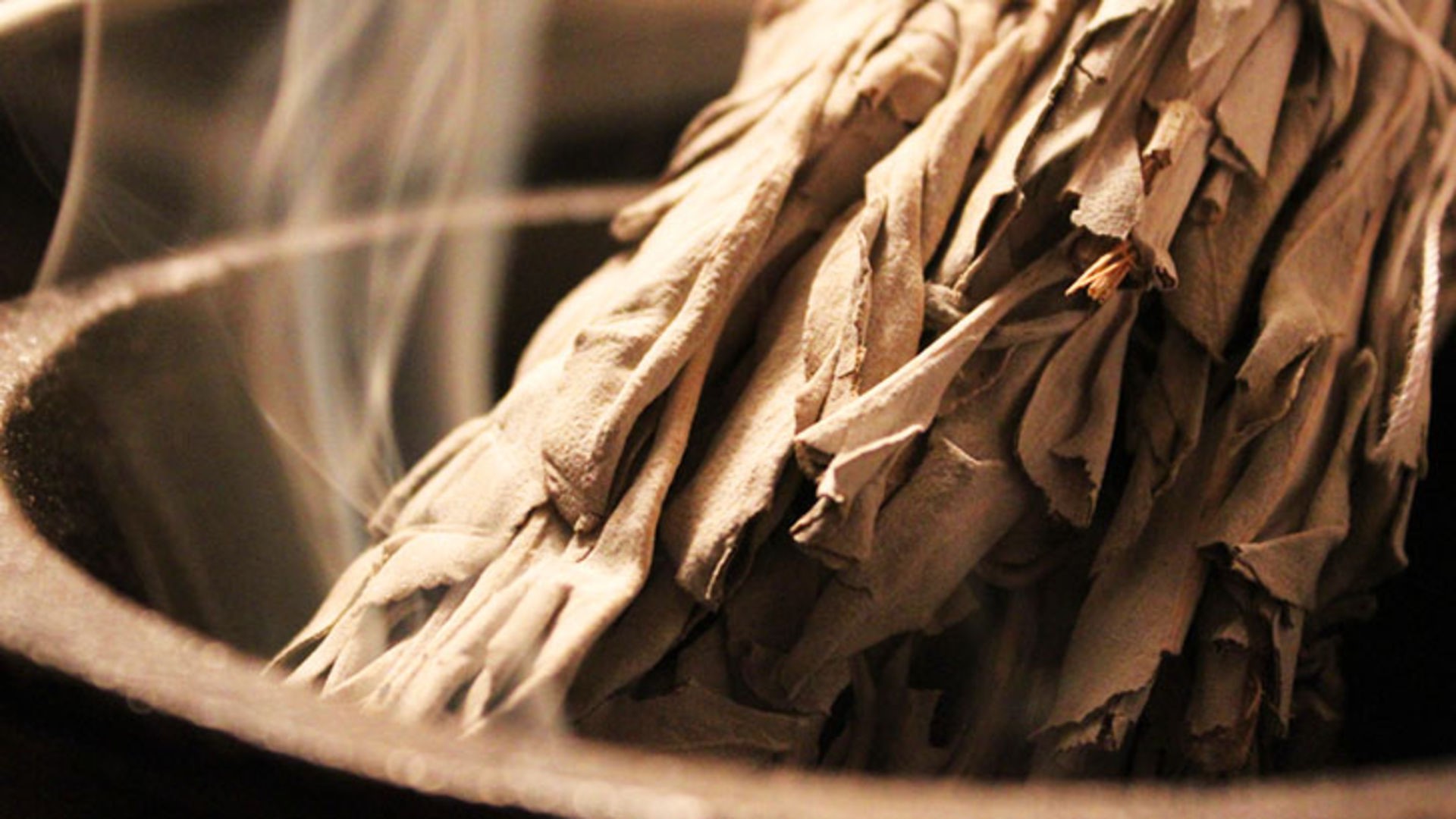 Adaçayı Tütsüsü