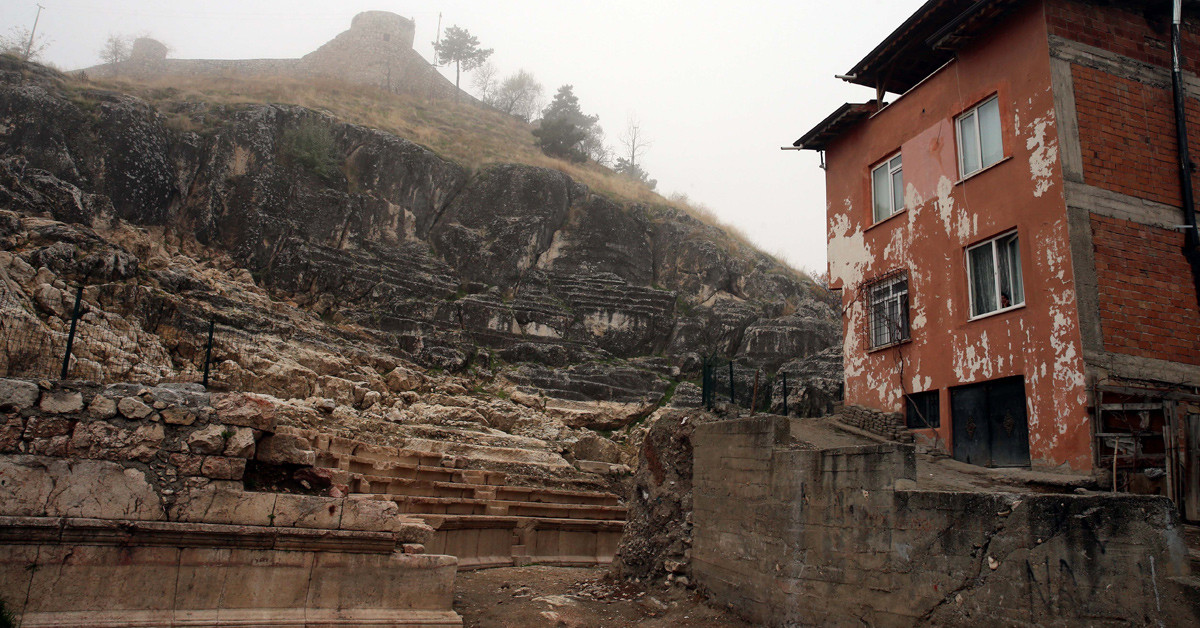 "Evlerin altında tarih yatıyor!"