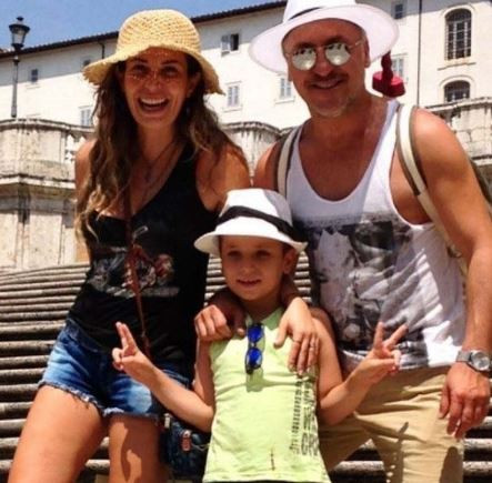 BARIŞ FALAY ve EŞİ ESRA RONABAR