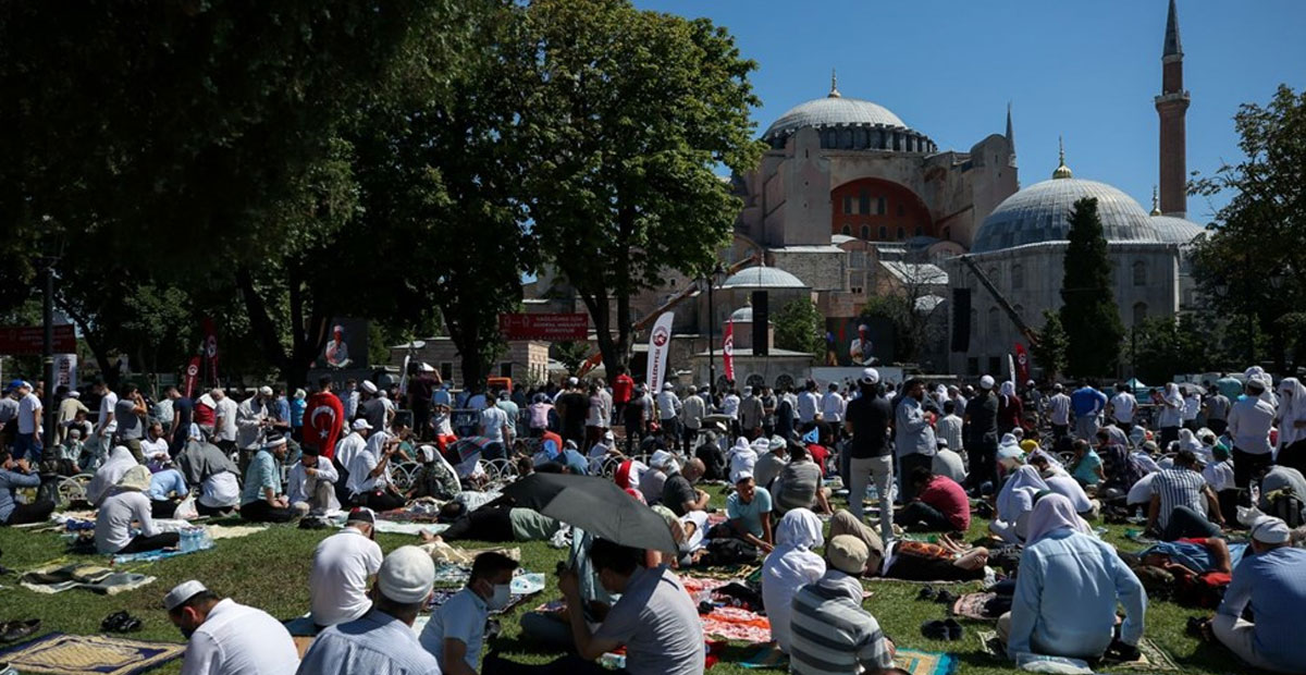 TARİHİ GÜNDEN KARELER