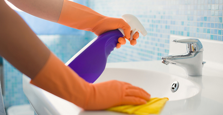 Duvar Fayansları Kireç Sökücü Özel Spreyler Kullanabilirsiniz