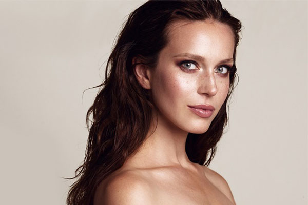 Islak Görünümlü Saçlar